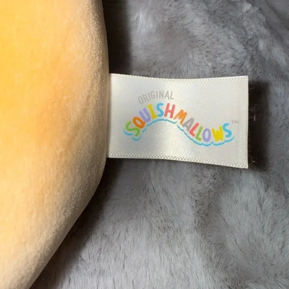 BNWT: 7.5” Lorono (Lobster Roll) Squishmallow - Picture 6 of 10